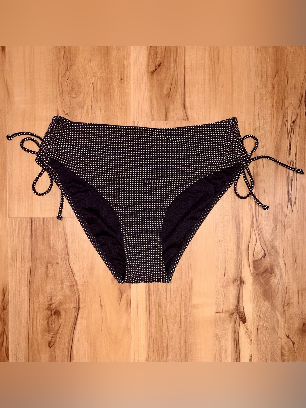 NWOT Adjustable Side Tie Mid-Rise Medium Coverage Bikini Bottom